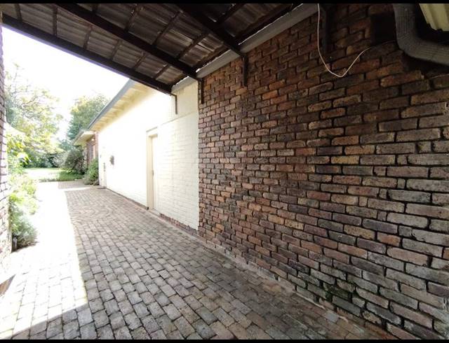 3 BEDROOM HOUSE FOR SALE IN WYCHWOOD